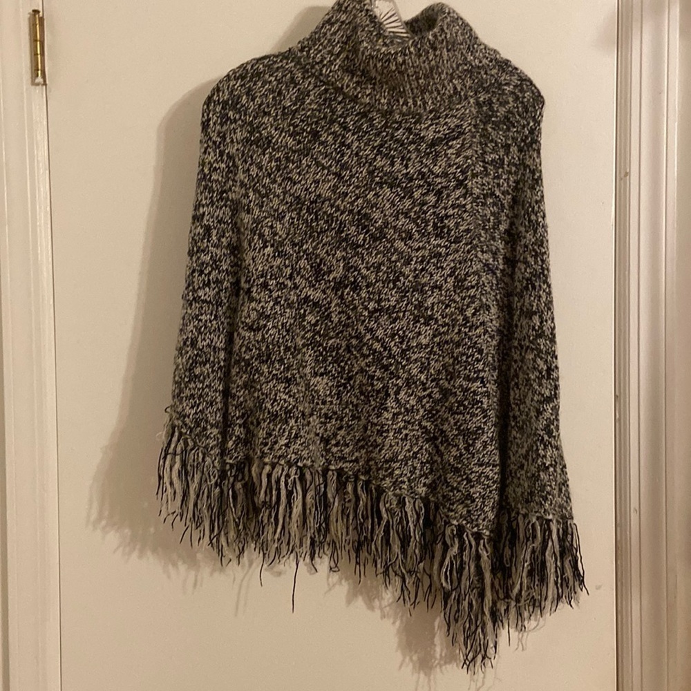 WOMEN’S grey/black sweater poncho. One size fits all